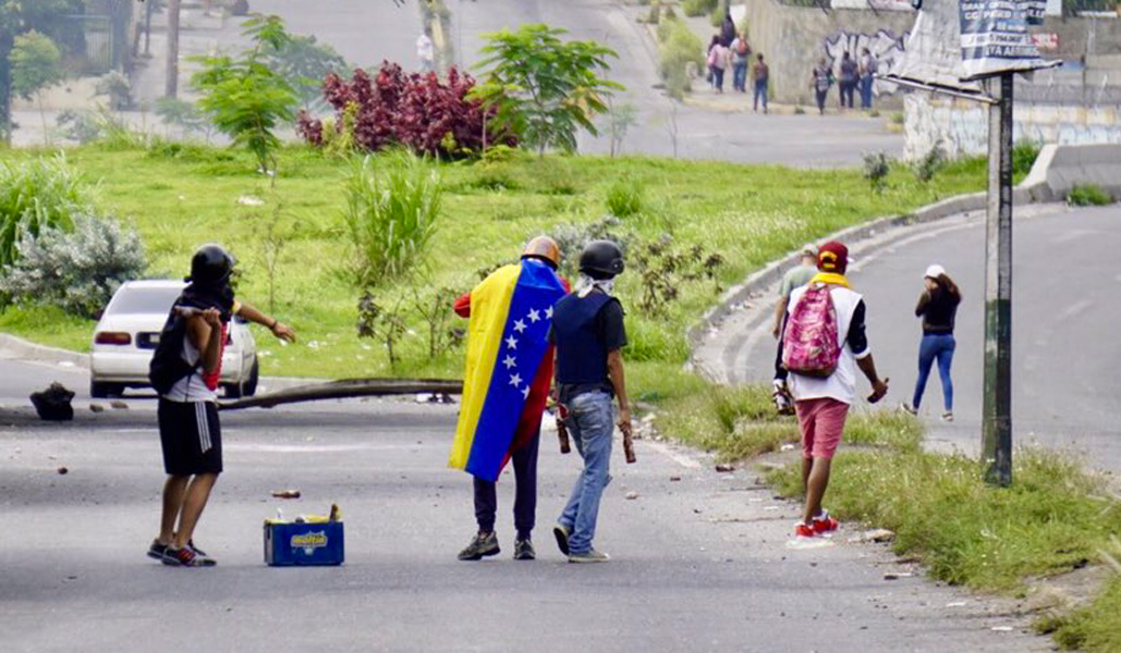 Prohíbe Venezuela protestas por elección de la constituyente