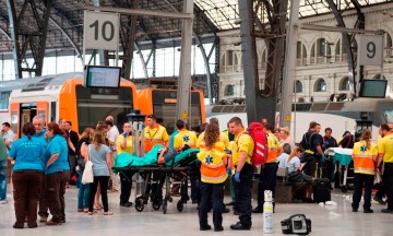 Choque de tren deja m&aacute;s de 50 heridos en Barcelona