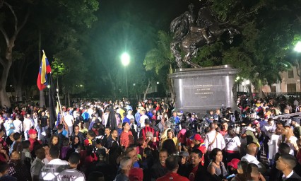 Abstenci&oacute;n y muertos marcan elecci&oacute;n en Venezuela: oposici&oacute;n