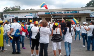 Atacan base militar en Venezuela