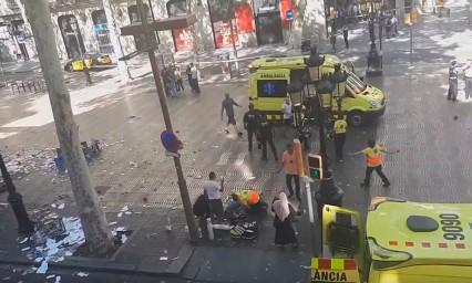 Mueren 13 por atropello masivo en Barcelona
