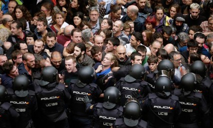 Catalu&ntilde;a reporta 465 heridos durante refer&eacute;ndum