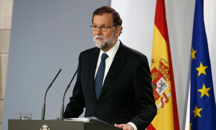 Rajoy se excusa; Puigdemont valida votaciones