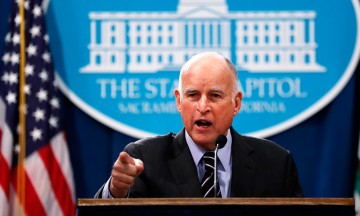 California amplia protecci&oacute;n a migrantes indocumentados