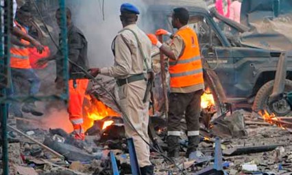 Mueren 23 personas por coche bomba en Somalia