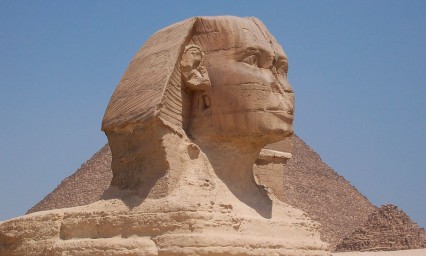 Descubren c&aacute;mara oculta en Pir&aacute;mide de Keops