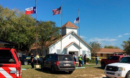Tiroteo en iglesia de Texas deja decenas de muertos