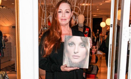 Hermana de Sharon Tate reacciona a la muerte de Charles Manson