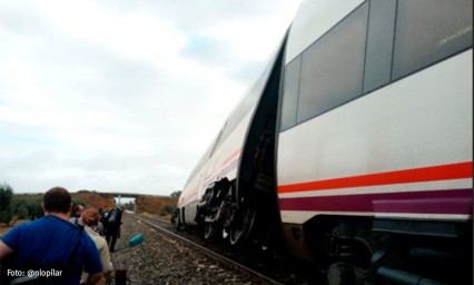 Saldo de 27 heridos tras descarrilarse vag&oacute;n de tren en Espa&ntilde;a