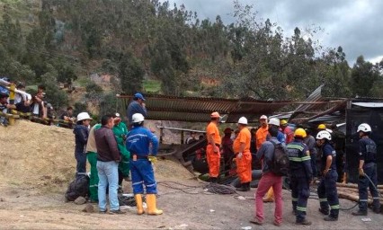 Explota mina en Colombia; hay mineros atrapados