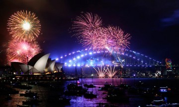 Festejan alrededor del mundo el inicio del 2018