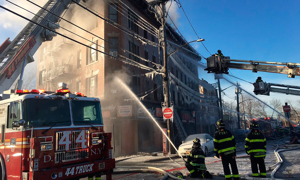 Incendio deja más de 16 heridos en el Bronx