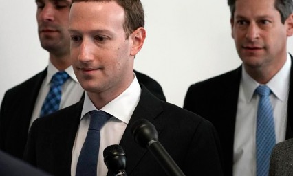 Zuckerberg pide disculpas ante el Congreso de EU