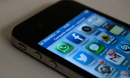 Facebook permite borrar datos personales de los usuarios