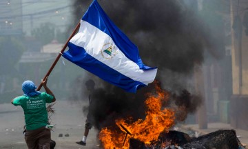 Deja solo el Ejército a presidente de Nicaragua