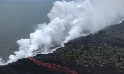 Emiten alerta en Haw&aacute;i por compuesto t&oacute;xico tras erupci&oacute;n de volc&aacute;n