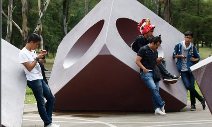 Millenials aspiran ser millonarios...  pero trabajando desde los 25