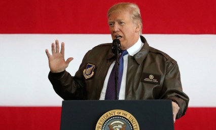 Discuten Uni&oacute;n Europea y Trump por aranceles