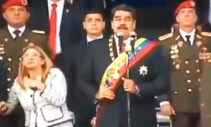 Atentado contra Nicol&aacute;s Maduro interrumpe ceremonia oficial