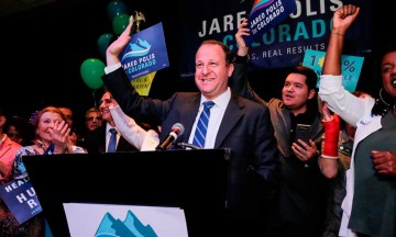 Mujeres y comunidad LGBT hacen historia en las elecciones intermedias de Estados Unidos