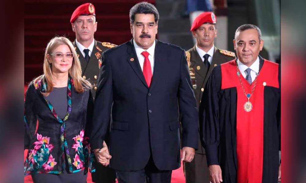 Maduro grita ¡viva México! durante toma de protesta