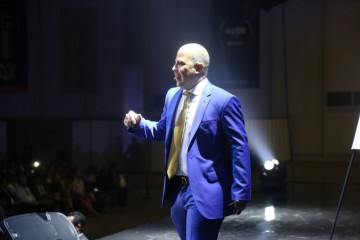  Gutemberg Dos Santos : &iquest;Conoces la moneda 6 mil veces mayor que el valor del d&oacute;lar? 1 BTC = 6,000 USD