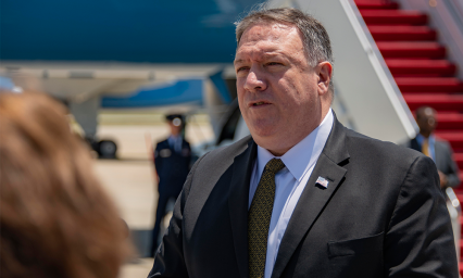 Pompeo viaja a India con agenda comercial