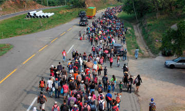 Ordena Estados Unidos bloquear solicitudes de asilo