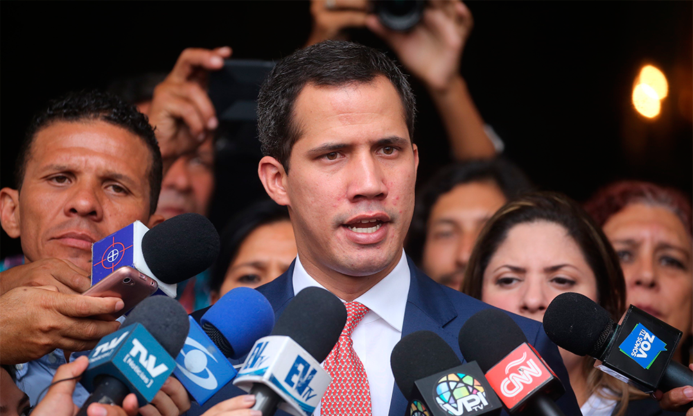 Guaidó se mantiene en ofensiva política en Venezuela