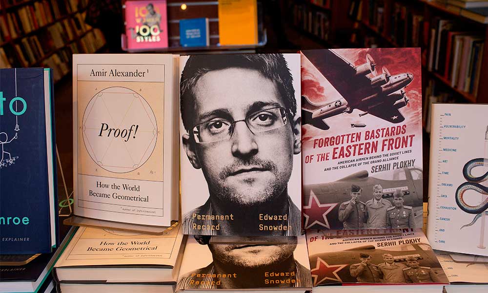 Las Memorias de Snowden, del internet a la realidad