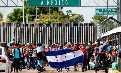 Dialoga Estados Unidos sobre asilo a migrantes