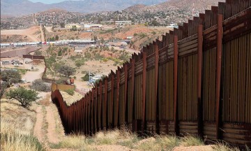 Trump recibirá a 18 mil refugiados en 1 año