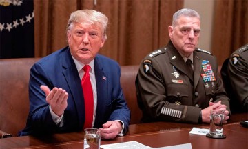 Dem&oacute;cratas van contra Trump y el Pent&aacute;gono