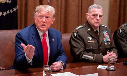 Dem&oacute;cratas van contra Trump y el Pent&aacute;gono