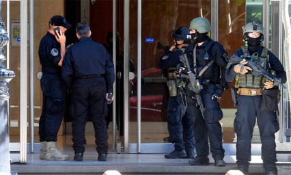 Matan a dos en toma de rehenes en Argentina