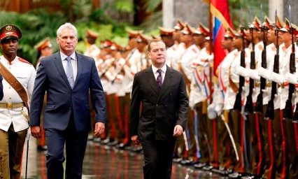 D&iacute;az-Canel asume el nuevo cargo de presidente de Cuba