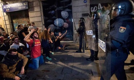 Catalanes paralizan aeropuerto en Espa&ntilde;a