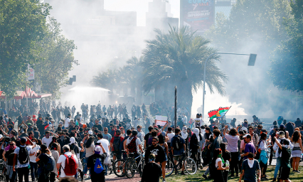 Toque de queda se extiende en Chile