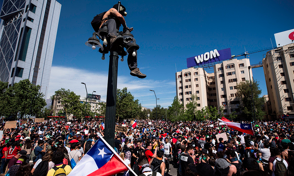 Chilenos retoman las protestas en la capital