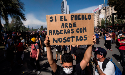 Reportan cuatro muertos a manos de militares en Chile