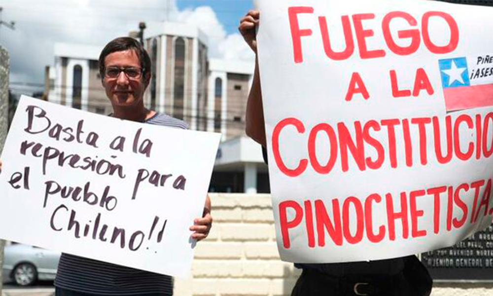 Salvadoreños piden cese a la represión en Chile