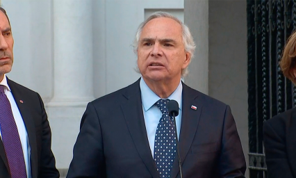 Acusan a Chadwick por violar derechos en Chile