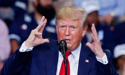 Ordenan cerrar fundaci&oacute;n de Trump en Estados Unidos