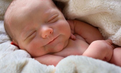 Pareja de Florida gana un beb&eacute; en concurso de radio