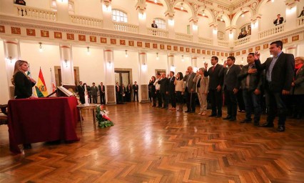 Posponen sesi&oacute;n de parlamento en Bolivia