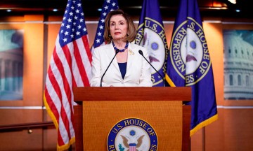 Pelosi acelera el juicio pol&iacute;tico contra Trump