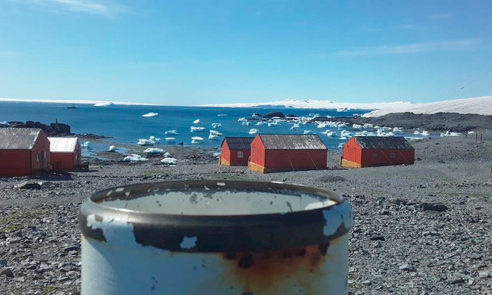 Antártida, con récord de 18.3 grados