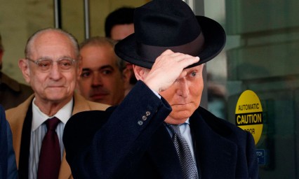 Roger Stone, cercano a Trump, ir&aacute; a prisi&oacute;n por Trama Rusa