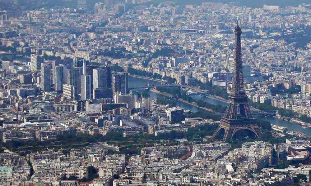 COVID-19: Disminuye contaminación del aire en París