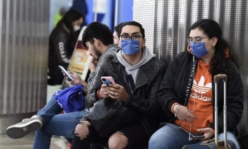 Autoridades de Ecuador doblan los esfuerzos para recoger y sepultar los muertos por el coronavirus